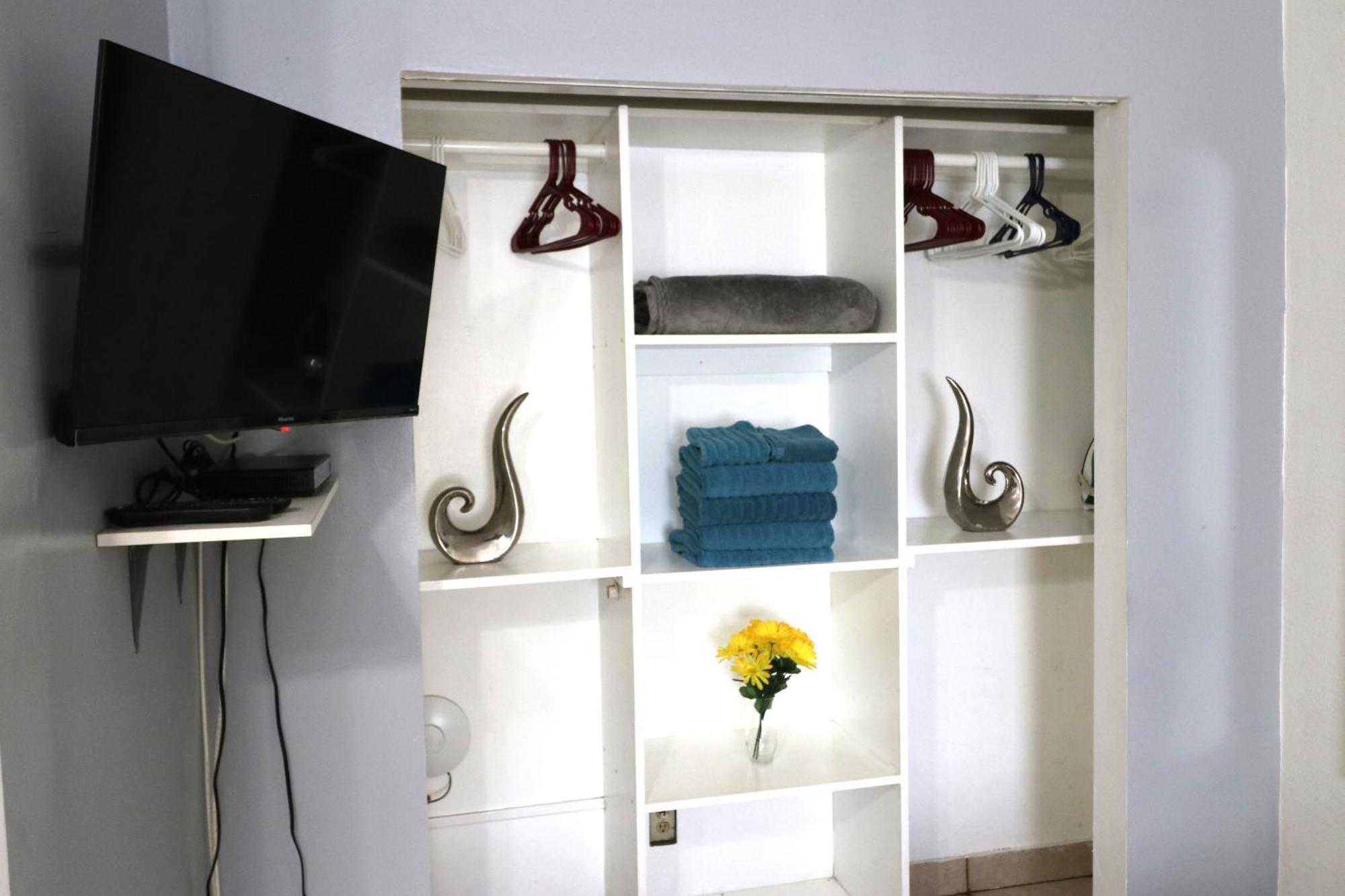 Hallandale Beach Motel With Free Parking And Full Kitchen ! No Extra Fees! Accepting Cash! Εξωτερικό φωτογραφία