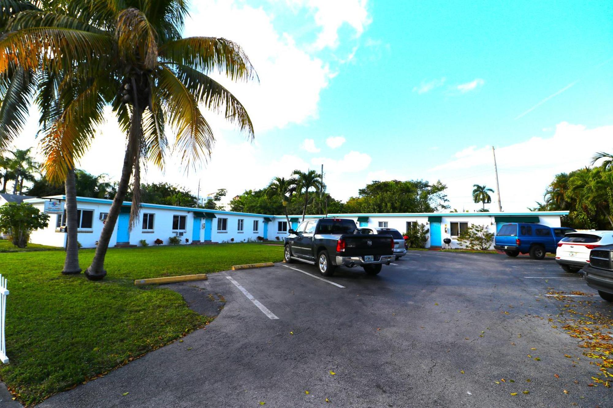 Hallandale Beach Motel With Free Parking And Full Kitchen ! No Extra Fees! Accepting Cash! Εξωτερικό φωτογραφία